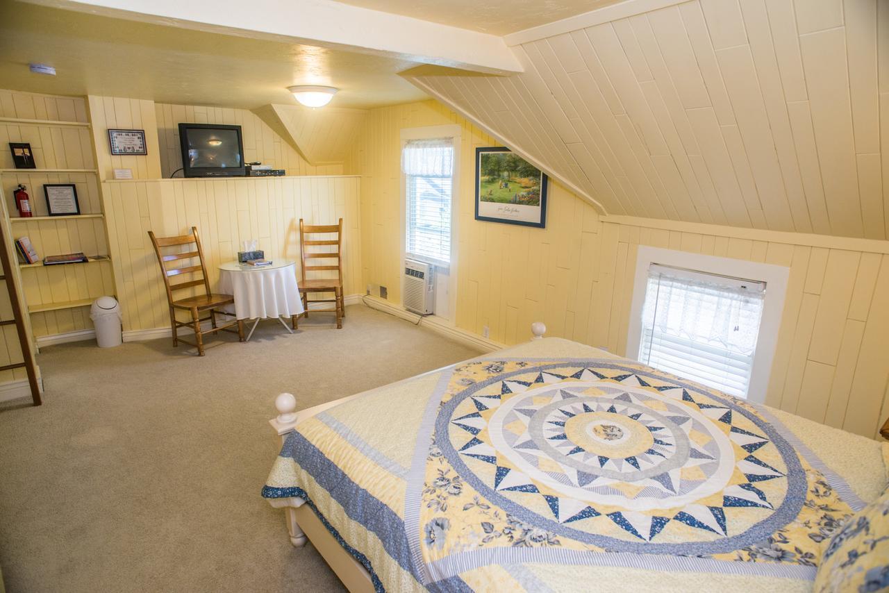 Willow Pond Bed And Breakfast Grand Junction Exterior foto